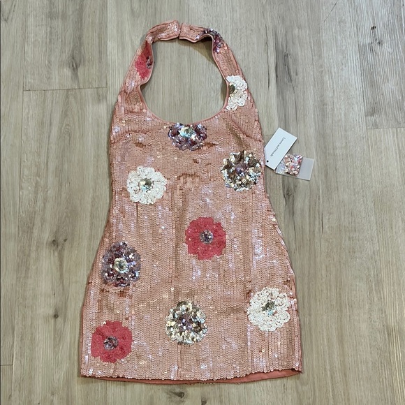 NWT Lovers and friends Mia Embellished Mini Dress in Pink Sequin Floral